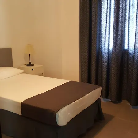Ciw Hostel *